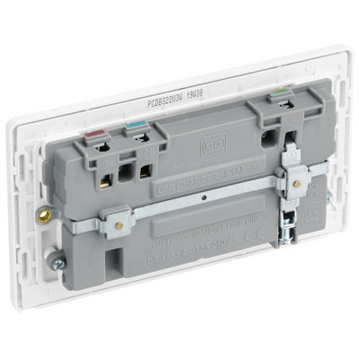 BG Evolve Brushed Steel Double Switched 13A Power Socket + 2 X USB (3.1A) - 7