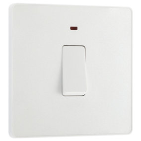 BG Evolve Pearlescent White Single 20A Switch With Power Indicator