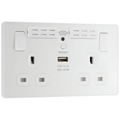 BG Evolve Pearlescent White Wifi Extender Double Switched 13A Power Socket + 1 X USB (2.1A)