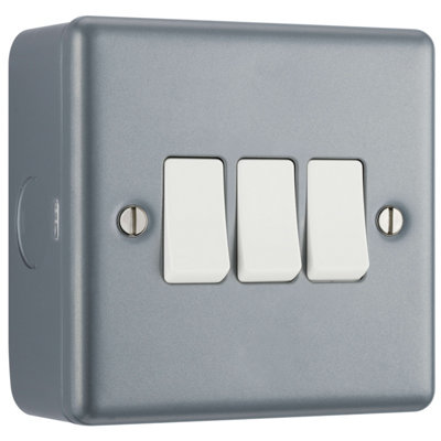 BG Metal Clad 20A Industrial Triple Switch, 2 Way, Scratch Resistant
