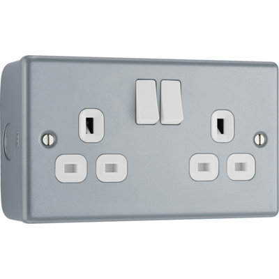 BG Metal Clad Double Switched 13A Socket