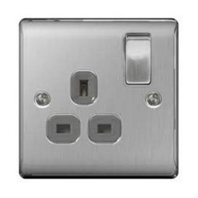 BG NBS21G Nexus Brushed Steel Single Switched Socket Rounded Plate 13 Amp
