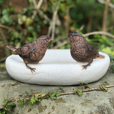 Bird Bath or feeder, aged stone effect bowl with 2 decorative bronze effect wrens. Ideal bird lover gift.