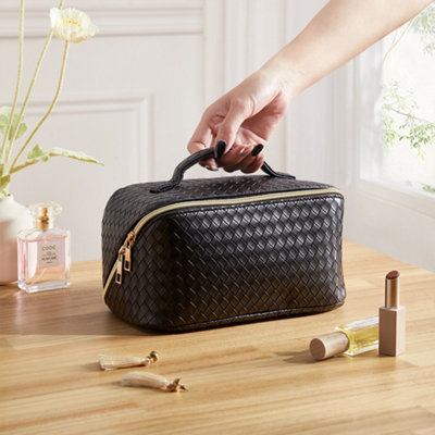 Black PU Leather Fashionable Travel Makeup Bag