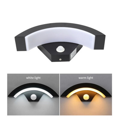 Black Waterproof Outdoor LED Wall Light Curved Shaped Garden Lamp with PIR Motion Sensor
