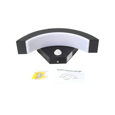 Black Waterproof Outdoor LED Wall Light Curved Shaped Garden Lamp with PIR Motion Sensor