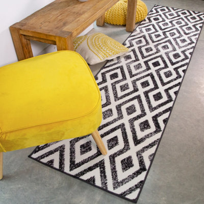 Black White Monochrome Diamond Geometric Runner Rug 60x240cm