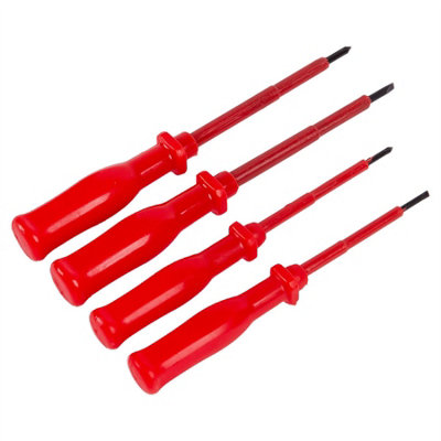 Blackspur 4pc Carbon Steel Insulated Screwdriver Set - Red | DIY at B&Q