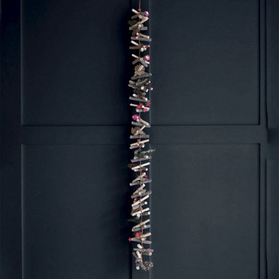 Bloom Coastal Garland - Natural Driftwood & Pine Cone with Pink Stars & Bauble Decorations - Measures L110cm