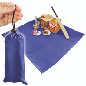Blue Foldaway Picnic Mat - Lightweight & Compact Water Repellent Polyester Ground Blanket Sheet with Storage Bag - 150cm x 140cm