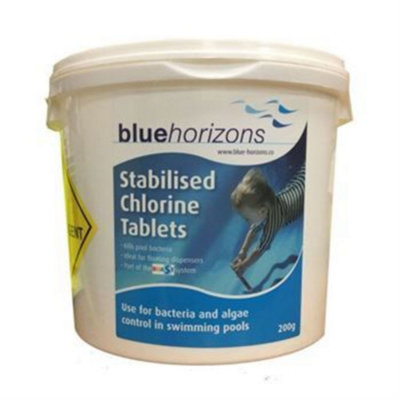 Blue Horizons Large Chlorine 200g Tablets 5 Kg DIY at B&Q