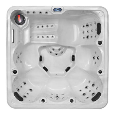 Blue Whale Spa - Wildwood Haven - 1 Lounger 5 seat hot tub