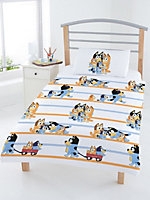 Bluey Family 4 in 1 Junior Bedding Bundle Set (Duvet, Pillow and Covers)