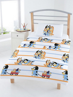 Bluey Family Junior Duvet Cover and Pillowcase Set