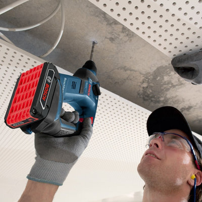 Bosch lithium ion compact 18v sales