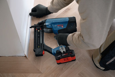Bosch PRO Cordless Nailer GNH18V-50-2M L-Boxx 136 0601482C01