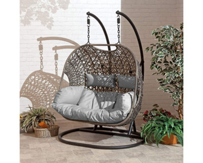 Cocoon on sale chair rattan