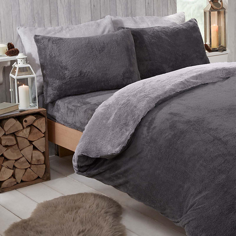 Brentfords Reversible Teddy Duvet Cover with Pillowcase, Charcoal Grey - Single | DIY at B&Q