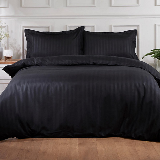 Double Brentfords Plain Dye Duvet Quilt Cover with Pillow Cases Bedding Set Black 