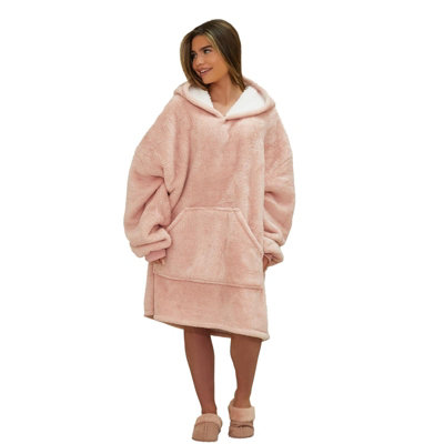 Brentfords Teddy Fleece Sherpa Hooded Blanket Oversized Adults Throw Blush Diy At Bandq 3707