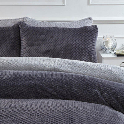 Brentford fleece bedding new arrivals