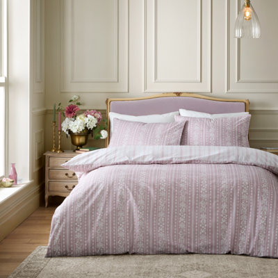 Bridgerton By Catherine Lansfield Regency Stripe Reversible Double Duvet Cover Set with Pillowcases Pink