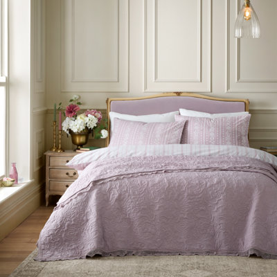Bridgerton By Catherine Lansfield Silhouette Floral Lace 220x230cm Bedspread Pink
