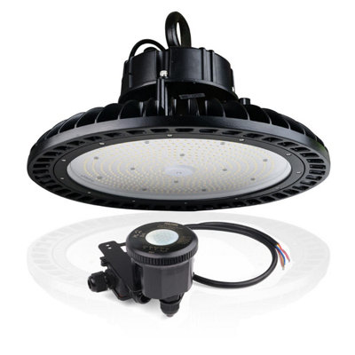 Bright Source 150w 5000k IP65 LED Multi Bay - Natural White - Self Test ...