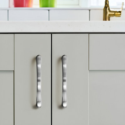 Brushed Silver Metal Curved Bow Cabinet Handles 16cm 1 Pair Kitchen, Drawer, Cupboard, and Wardrobe Furniture Pulls