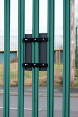Burg-Wachter Adjustable Post Box Gate & Railing Mounting Bracket Kit - 8