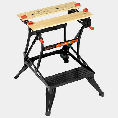 Shop workbenches & trestles.