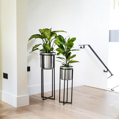 Calla Planter & Stand Black/Pewter H58CM D22CM