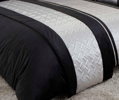 Capri Embellished Quilted Bed Runner