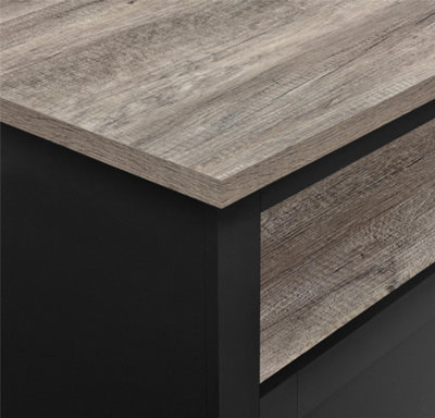 Carver end table with 1 shelf in black / distressed woodgrain
