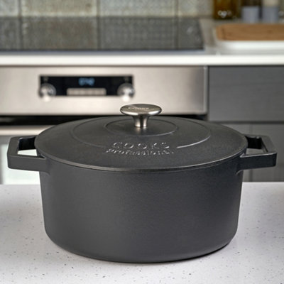 Cast Iron Casserole Dish 26cm Oven Proof Enamelled Pan with Lid