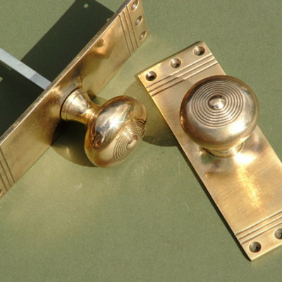 Castelion Brass Regency Mortise Knobs on Back Plate
