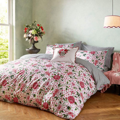 Cath Kidston Tea Rose Pillowcase Pair DIY at B Q