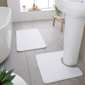 Catherine Lansfield Bathroom Anti-Bacterial Memory Foam Bath Mat and Pedestal Set White