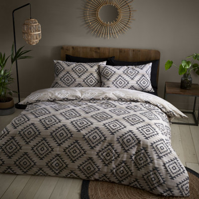 Catherine Lansfield Aztec Geo Bettwäsche – Wendbar, Einzelbett-Set In Natur – Mit Kissenbezug