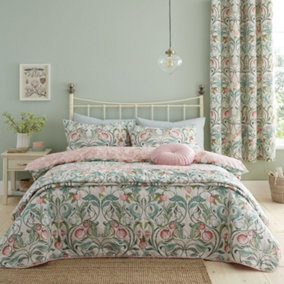 Catherine Lansfield Bedding Clarence Floral King Duvet Cover Set with Pillowcases Natural / Green