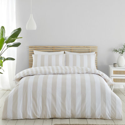 Catherine Lansfield Bedding Cove Stripe Reversible Double Duvet Cover Set with Pillowcases Natural