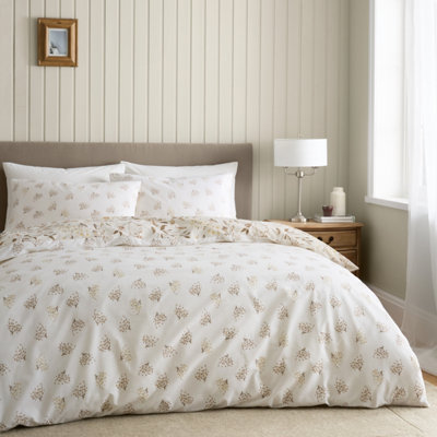 Catherine Lansfield Bedding Isadora Floral Reversible Duvet Cover Set with Pillowcases Natural