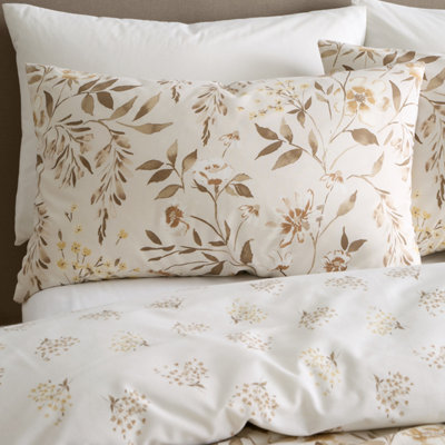 Catherine Lansfield Bedding Isadora Floral Reversible Duvet Cover Set with Pillowcases Natural