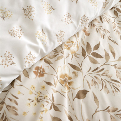Catherine Lansfield Bedding Isadora Floral Reversible Duvet Cover Set with Pillowcases Natural