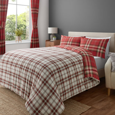 Catherine Lansfield Bedding Kelso Check Duvet Cover Set with Pillowcases Red