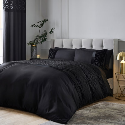 Catherine Lansfield Bedding Lattice Cut Velvet Duvet Cover Set with Pillowcases Black