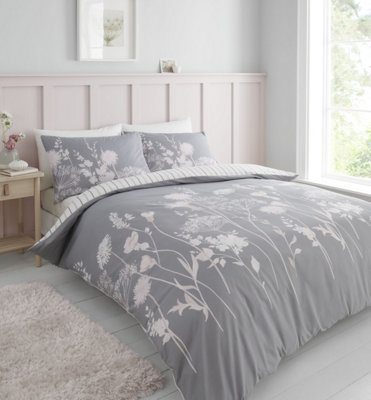 Catherine Lansfield Bedding Meadowsweet Floral Duvet Cover Set with Pillowcases Pink Grey