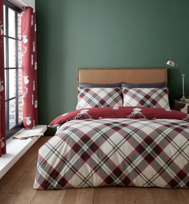 Catherine Lansfield Bedding Munro Stag Check Duvet Cover Set with Pillowcases Red