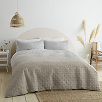 Catherine Lansfield Bedding Ombre Geo Geometric Duvet Cover Set with Pillowcases Natural