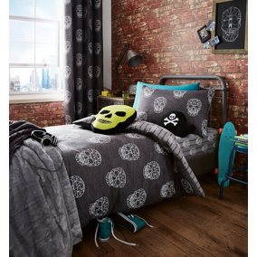 Catherine Lansfield Bedding Skulls Double Duvet Cover Set with Pillowcases Grey